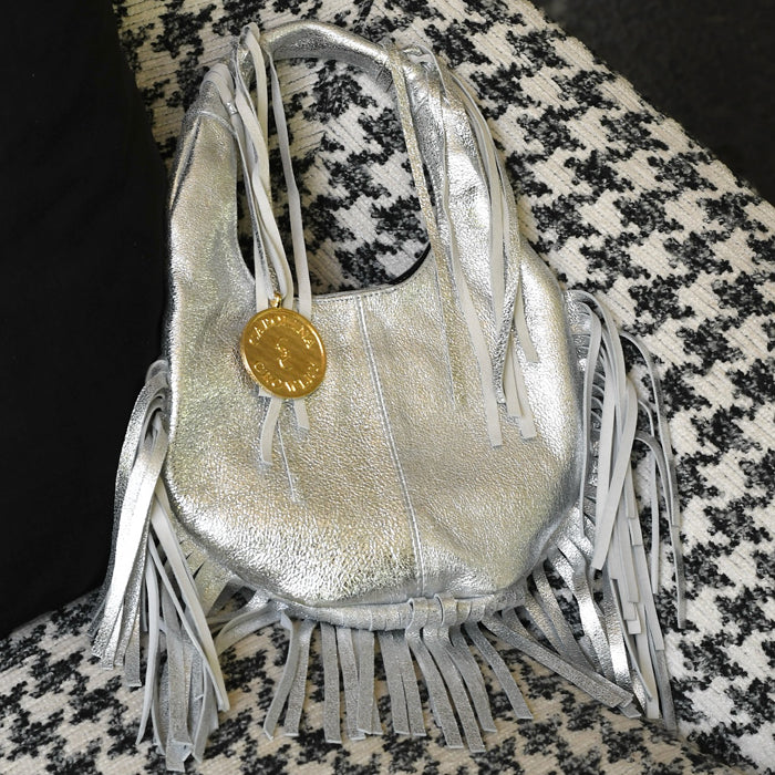 Bolso Hobo Petite con barbas plata